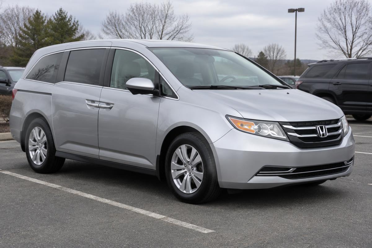 Sample photo: silver minivan, front three-quarter view